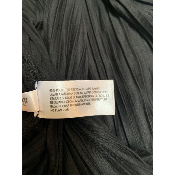 Black Pleated Maxi Dress With Spaghetti Straps - Picture 8 of 8